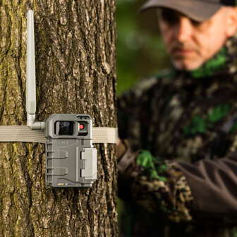 SPYPOINT LM2 trail camera