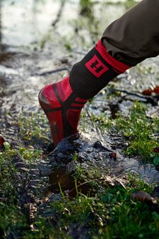 H&auml;rkila Waterproof Sock - Red /Black