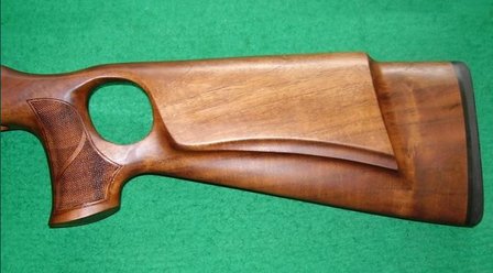 Duimgat kolf / thumbhole stock