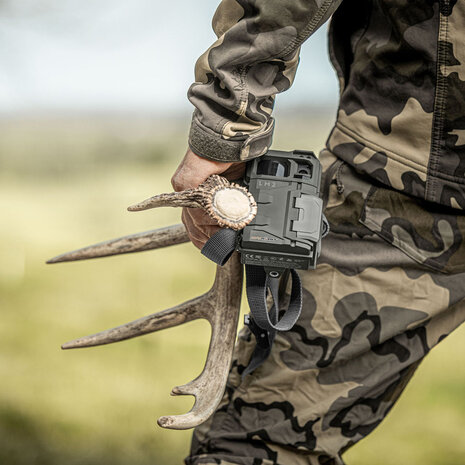 SPYPOINT LM2 trail camera