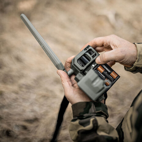 SPYPOINT LM2 trail camera